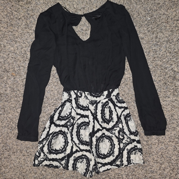 Jealous Tomato Tops - Black Keyhole Long Sleeve Romper With Embroidered White Shorts S
